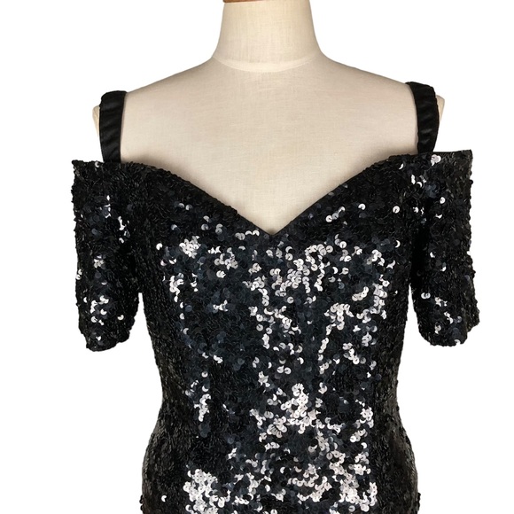 Peak Evenings Black Sequined Floor Length Dress Gown Sz 8 - Picture 16 of 16